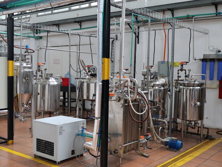 La Fibog fortalece sus laboratorios con la convocatoria de modernización de equipos de docencia 2025